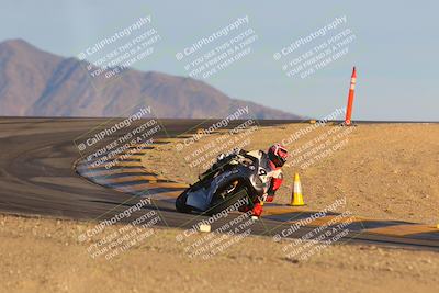 media/Dec-16-2023-CVMA (Sat) [[bb38a358a2]]/Race 13 Amateur Supersport Middleweight/